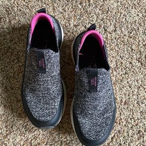 Sketchers DLuxe Walker